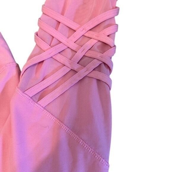 VOGO Pink Criss Cross Leggings & Bra Activewear Athletic Workout Cropped Pants - Picture 4 of 10
